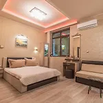 Deluxe Center *