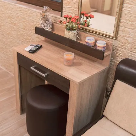 Апартамент Deluxe Center Бургас