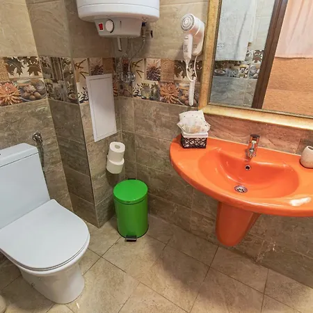 Deluxe Center Апартамент *