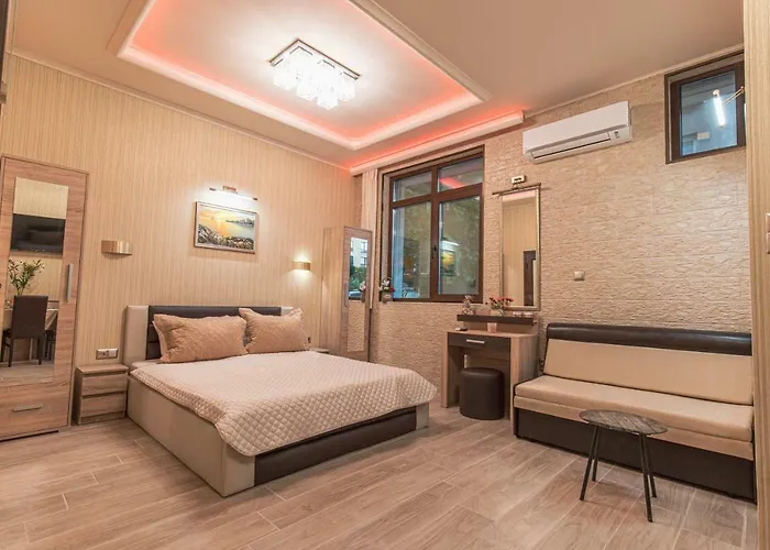 Deluxe Center *