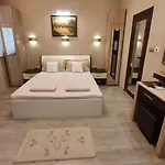 Deluxe Center Апартаменты Бургас
